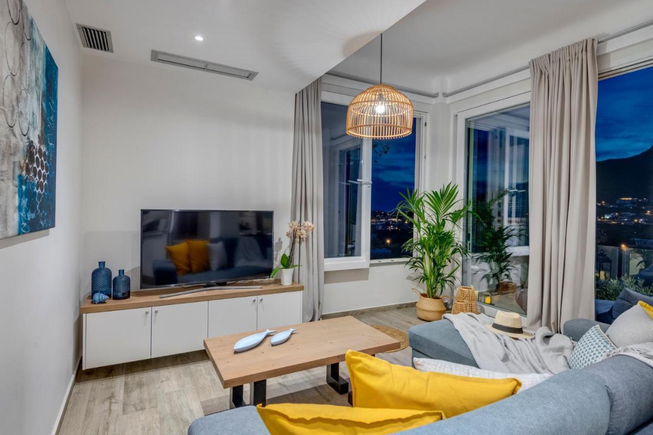 Villa Mare Syros 菲尼卡斯 外观 照片